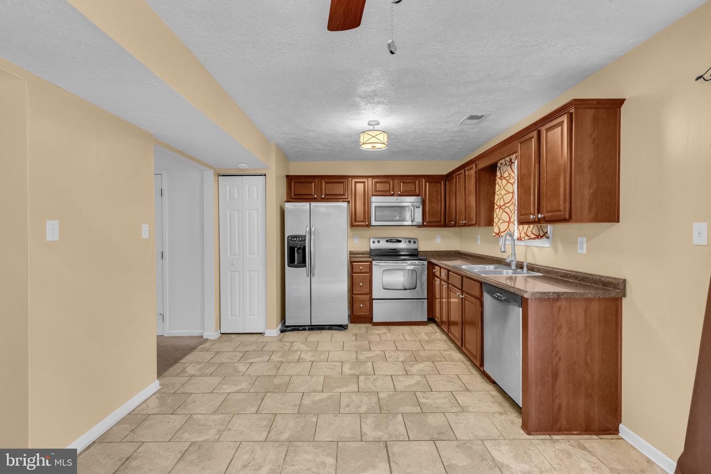 32 Meadowside Court photo 8