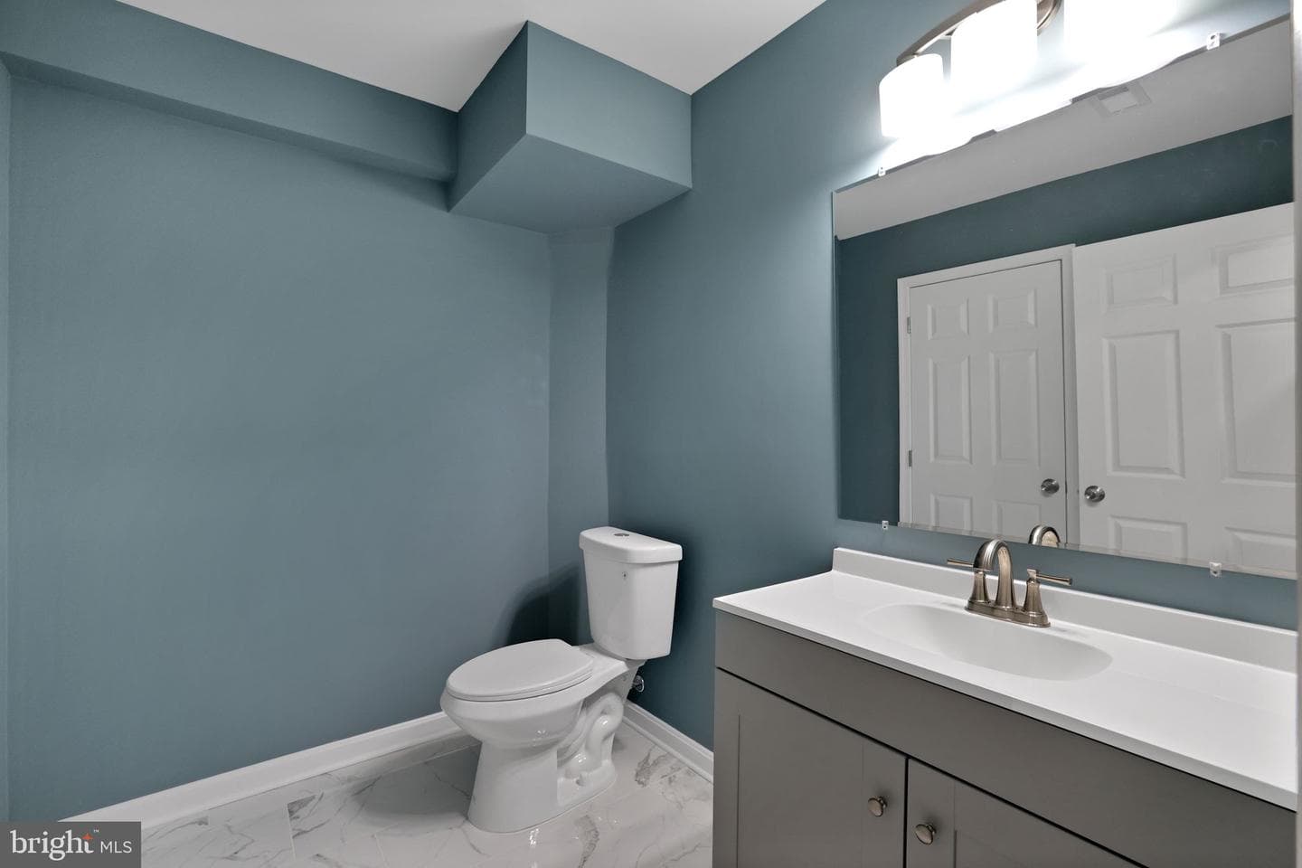 815 Cedar Court photo 35