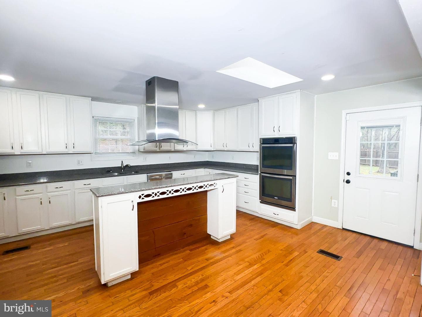 2204 Holly Oak Court photo 5