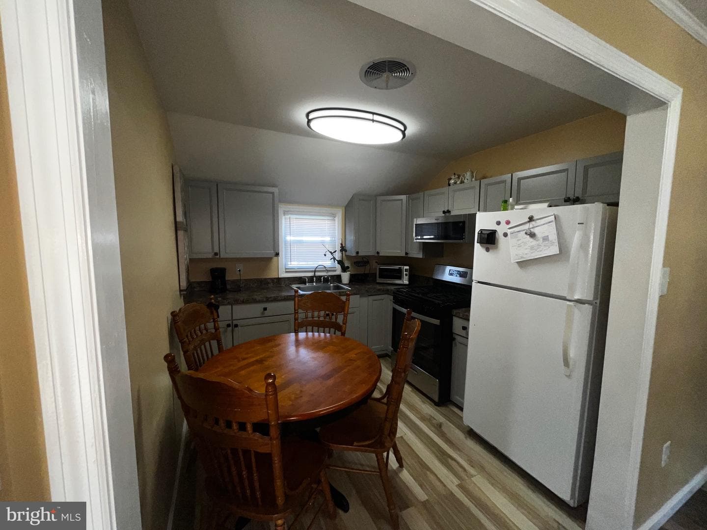 4 Kenwood Place photo 10