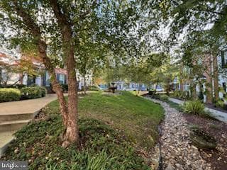 47 Derby Drive photo 3