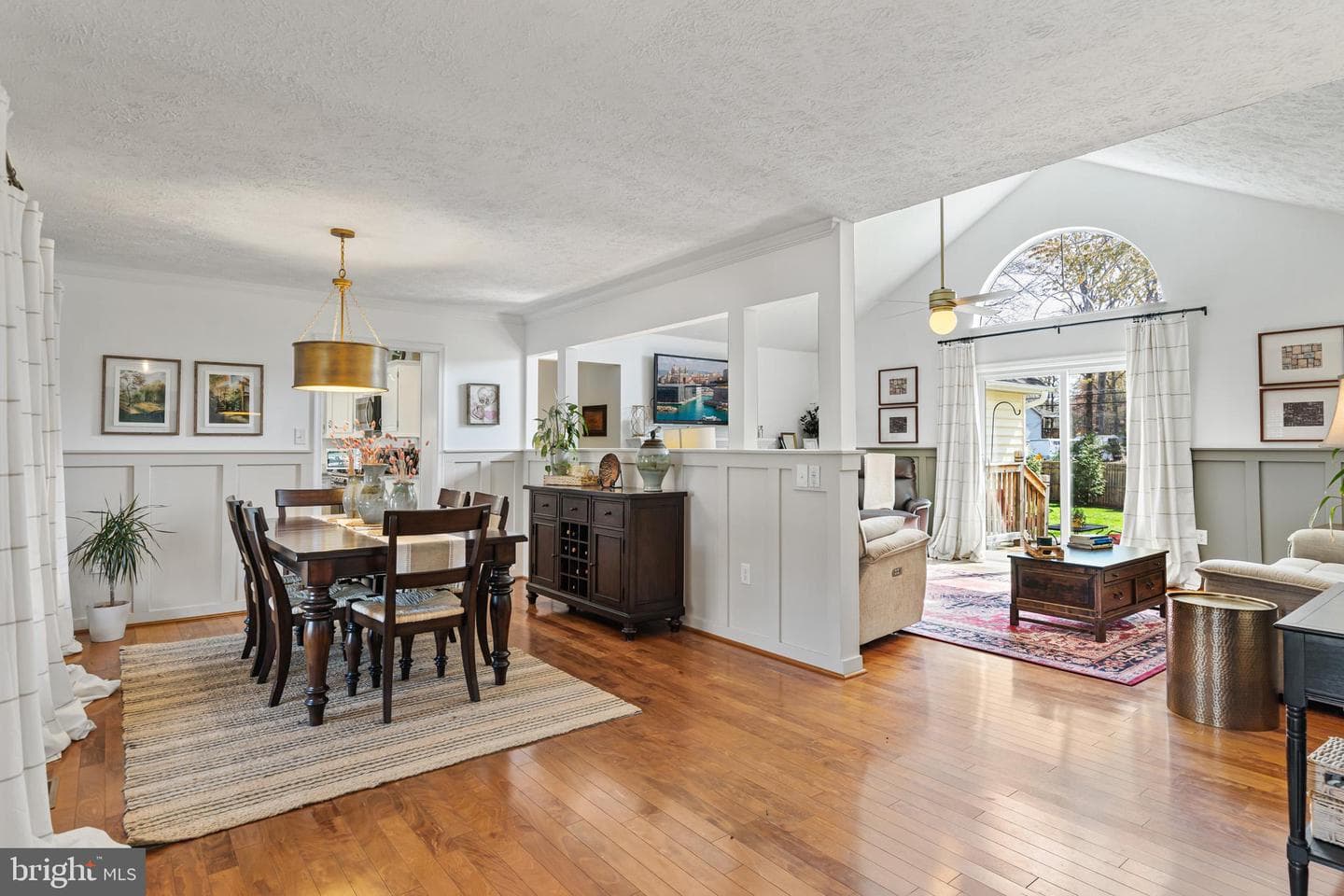 3004 Freedom Court N photo 18