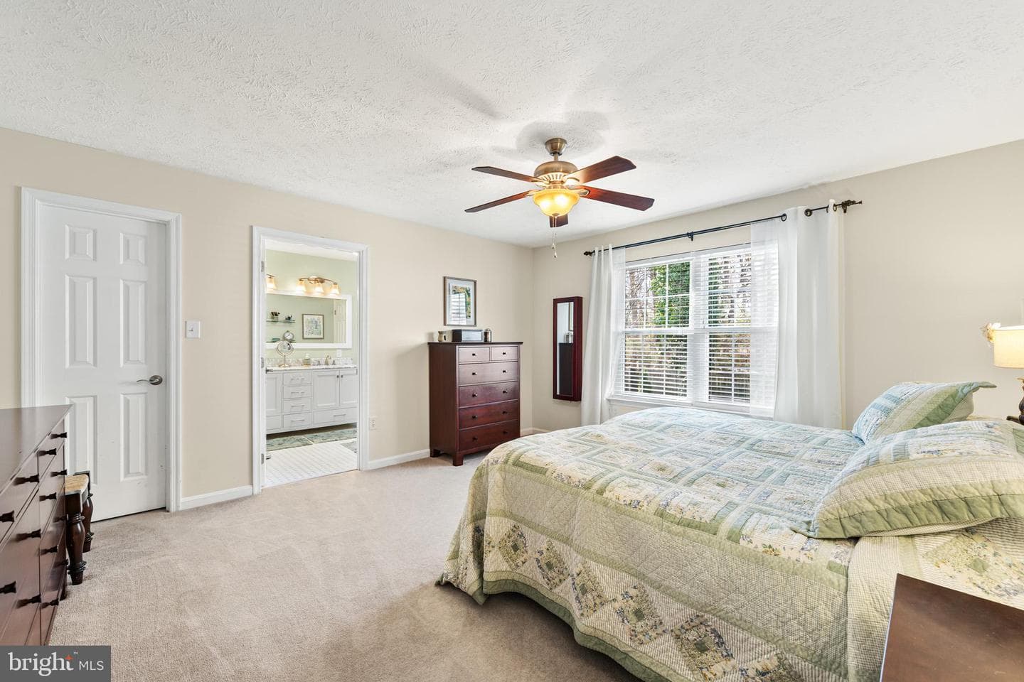 3004 Freedom Court N photo 24