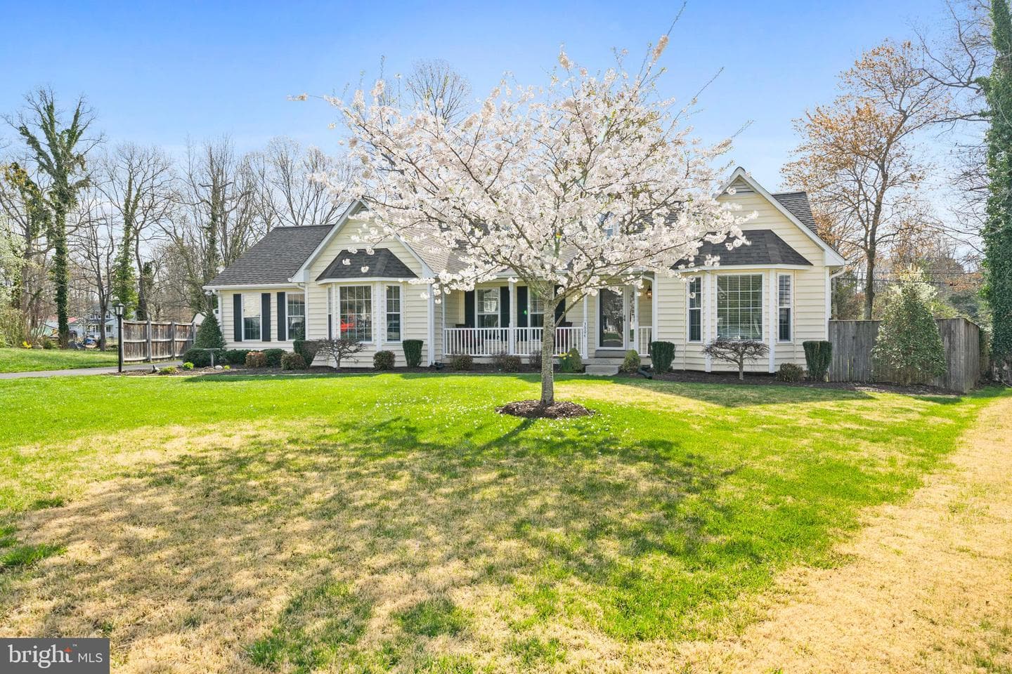 3004 Freedom Court N photo 4