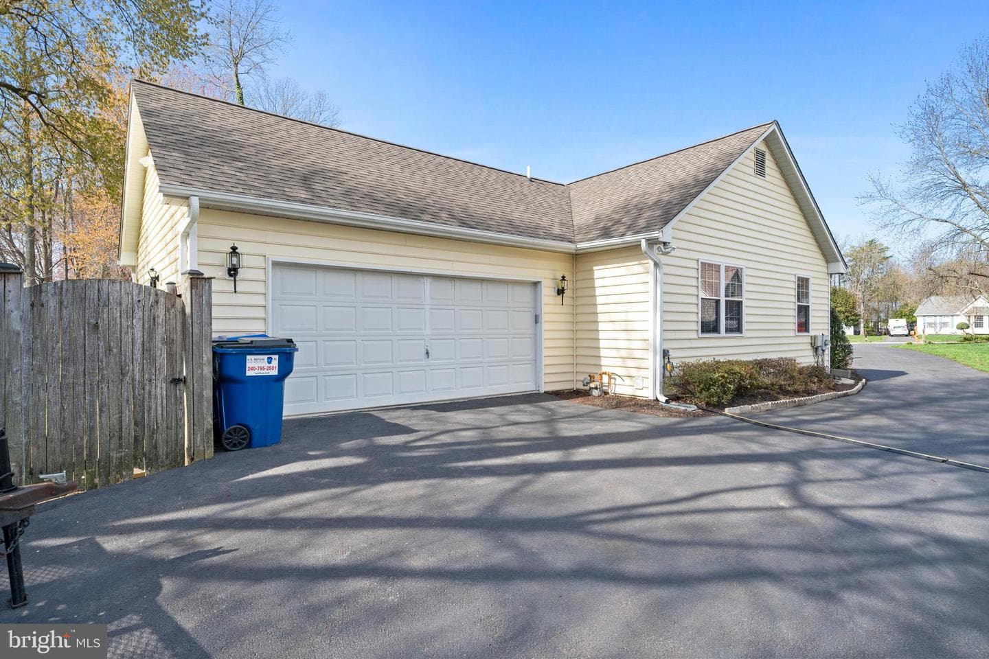 3004 Freedom Court N photo 9