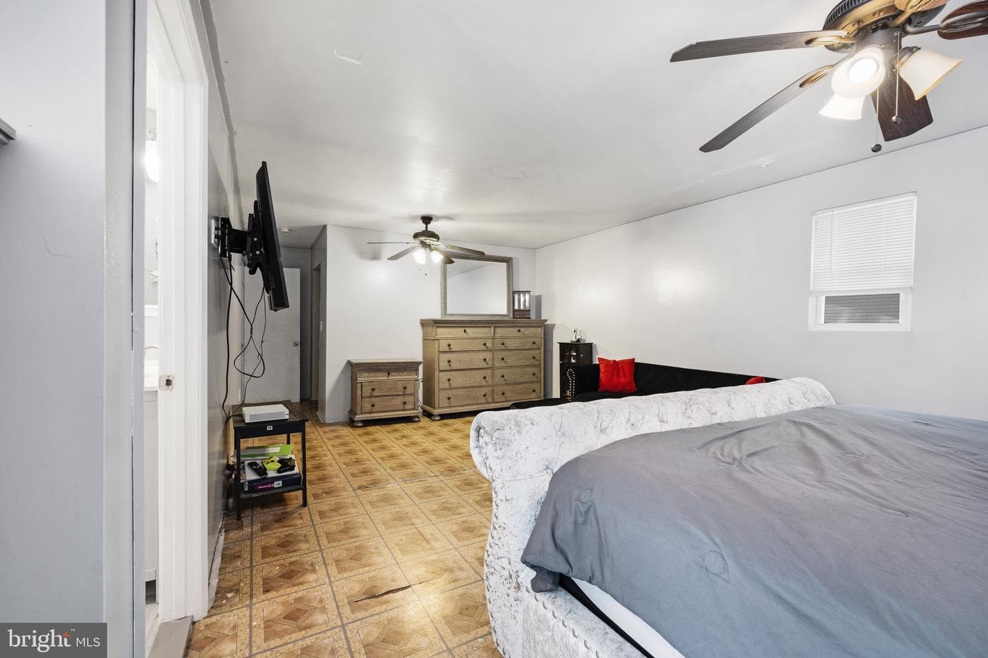 87 Garner Avenue photo 20