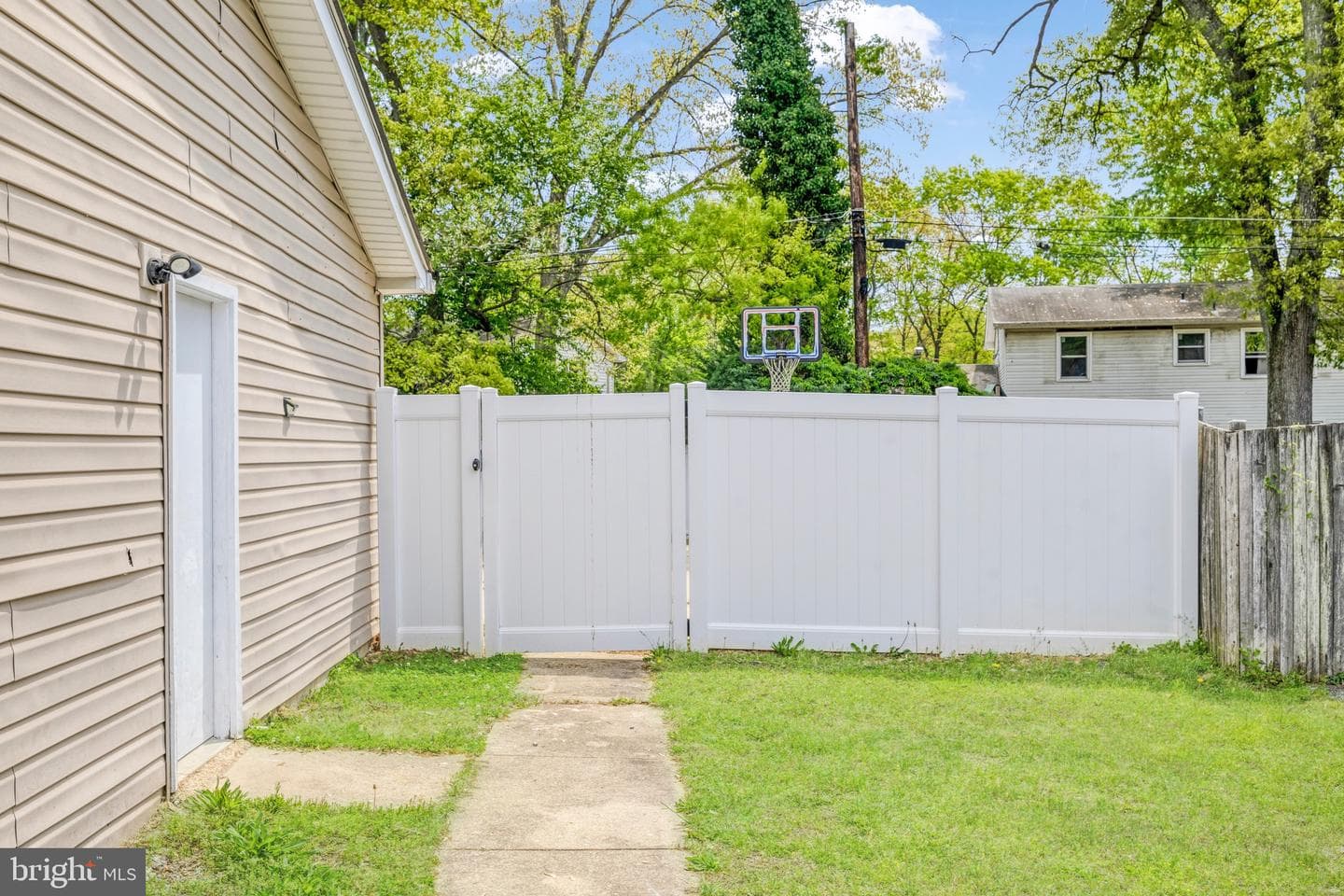 87 Garner Avenue photo 30
