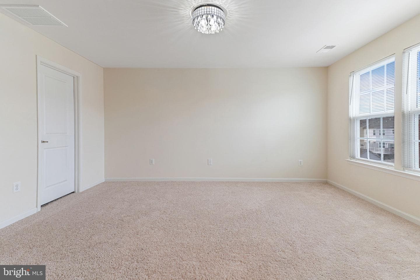 5538 Peanuts Lane photo 17