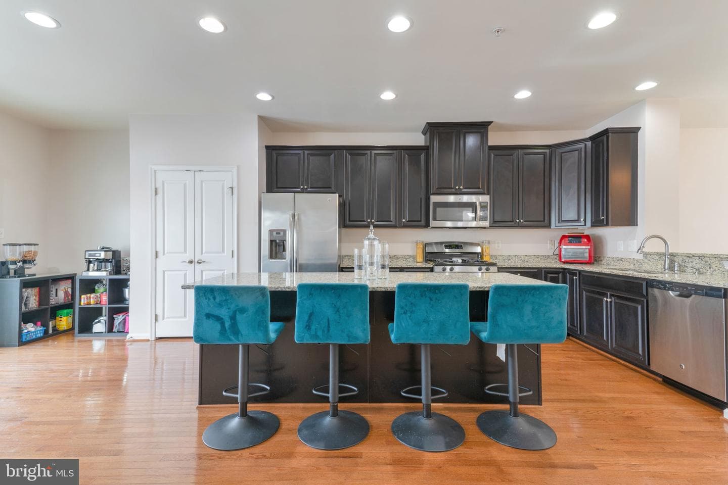 5538 Peanuts Lane photo 6