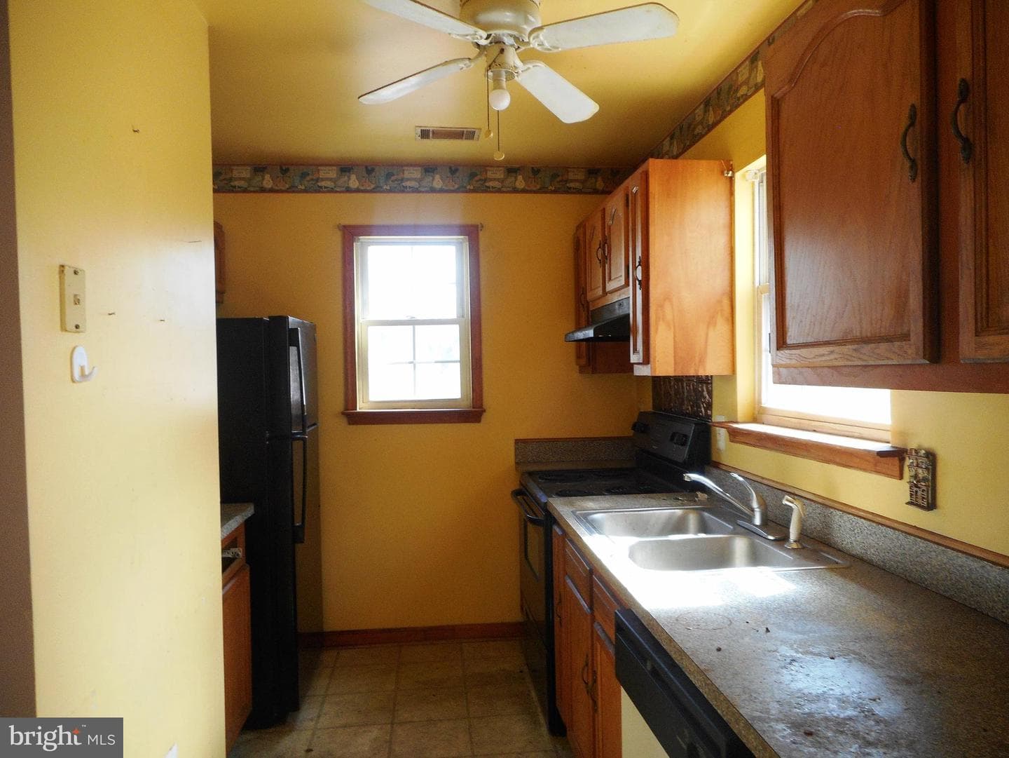 3808 Glem Court photo 4