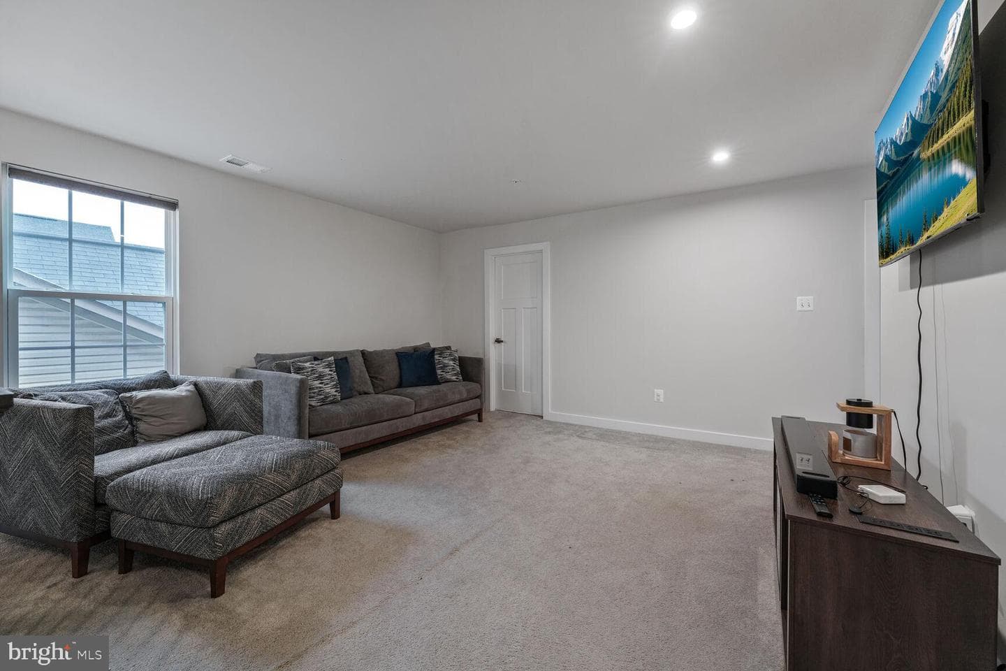12261 Revolution Court photo 28
