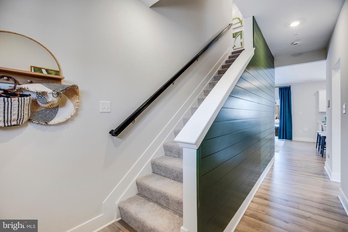 10585 Roundstone Lane photo 2