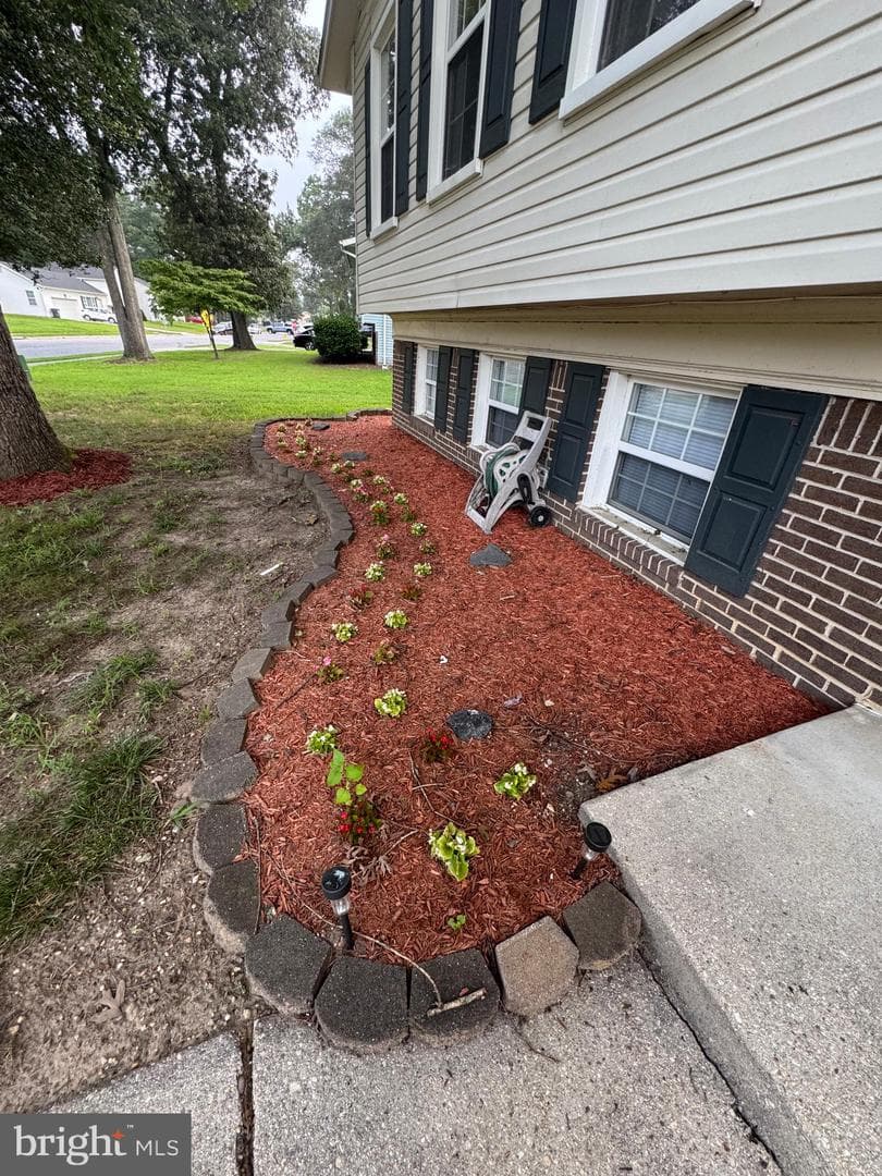 1121 Bannister Circle photo 5