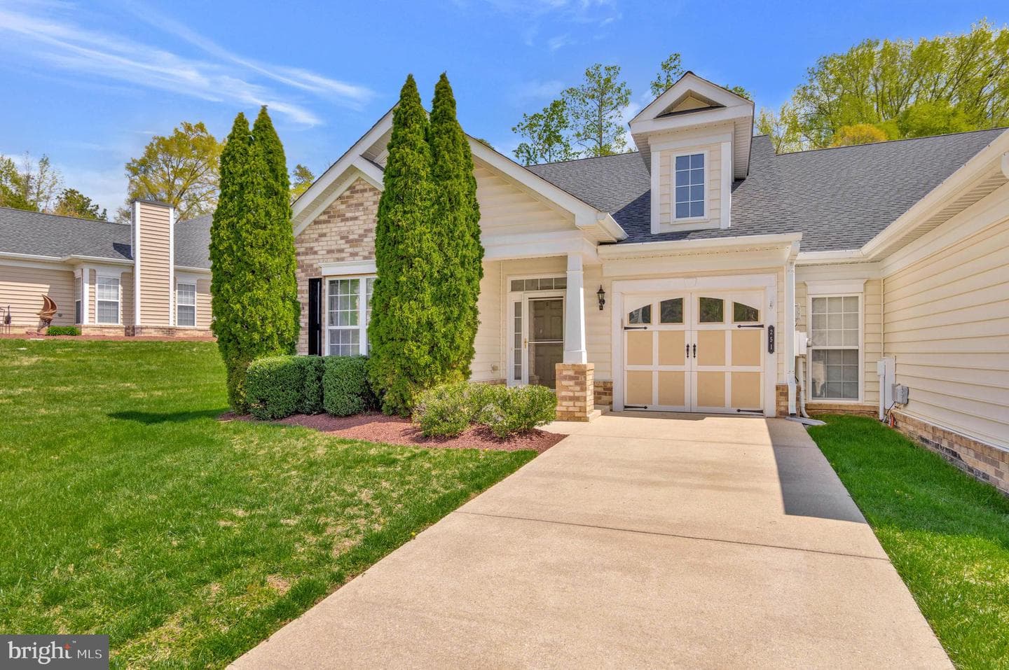 251 Williamsburg Circle