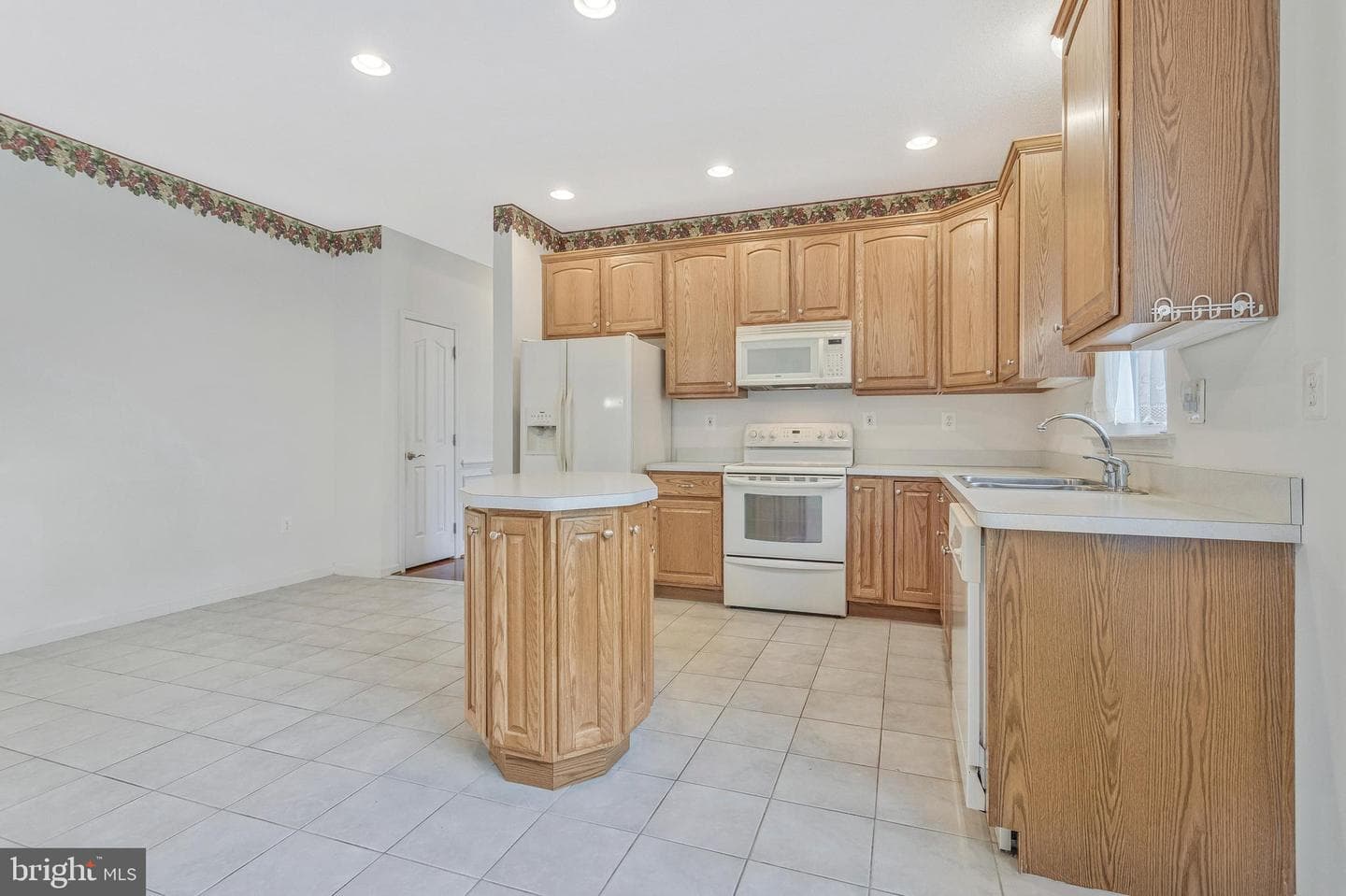 251 Williamsburg Circle photo 22