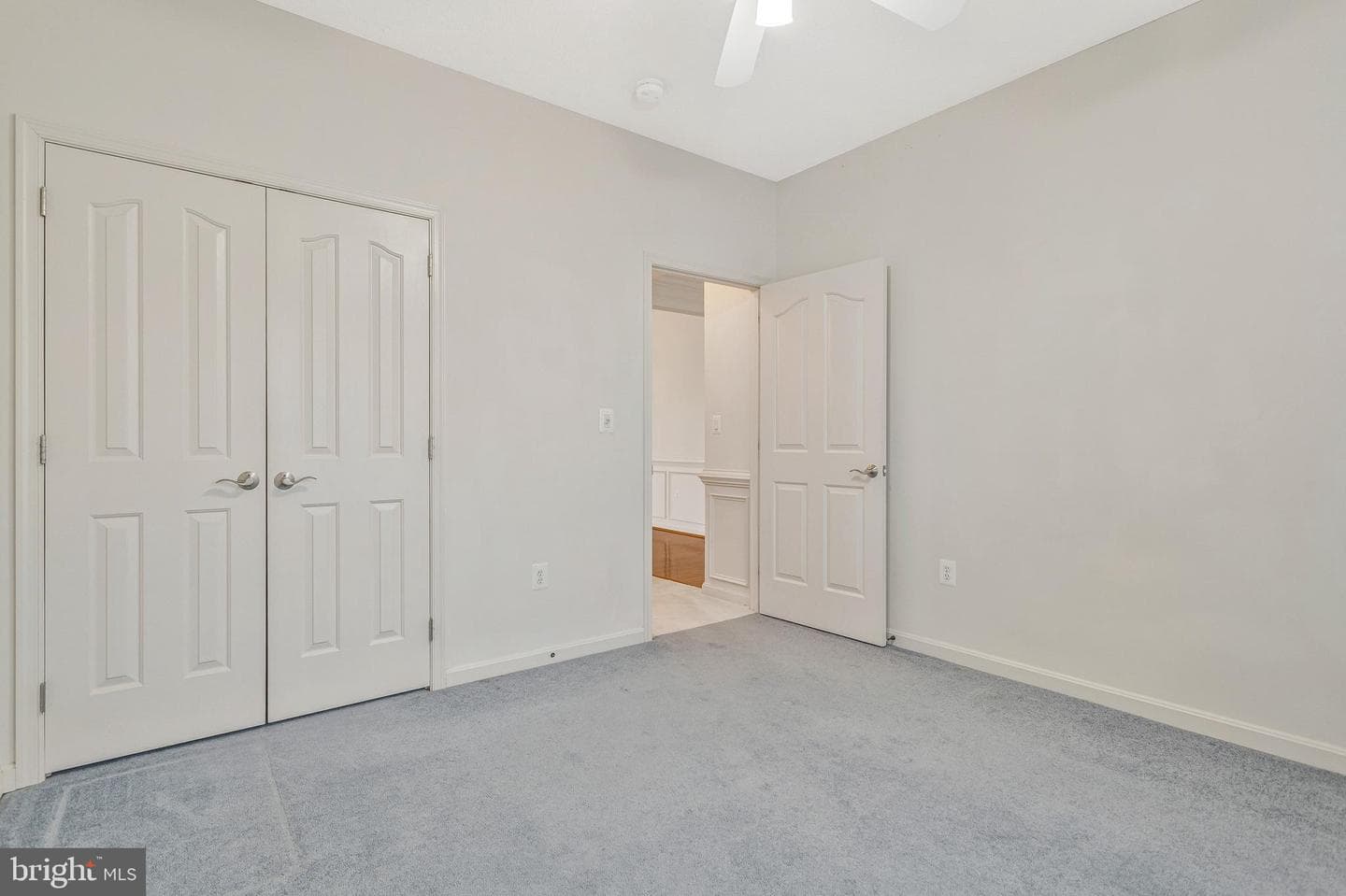251 Williamsburg Circle photo 9