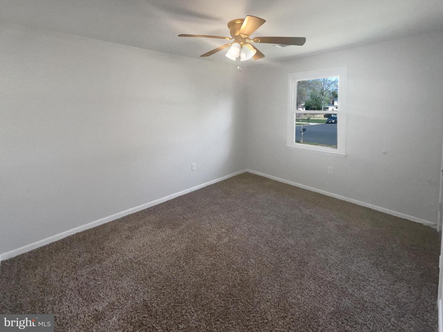 2115 Greenwood Drive photo 16