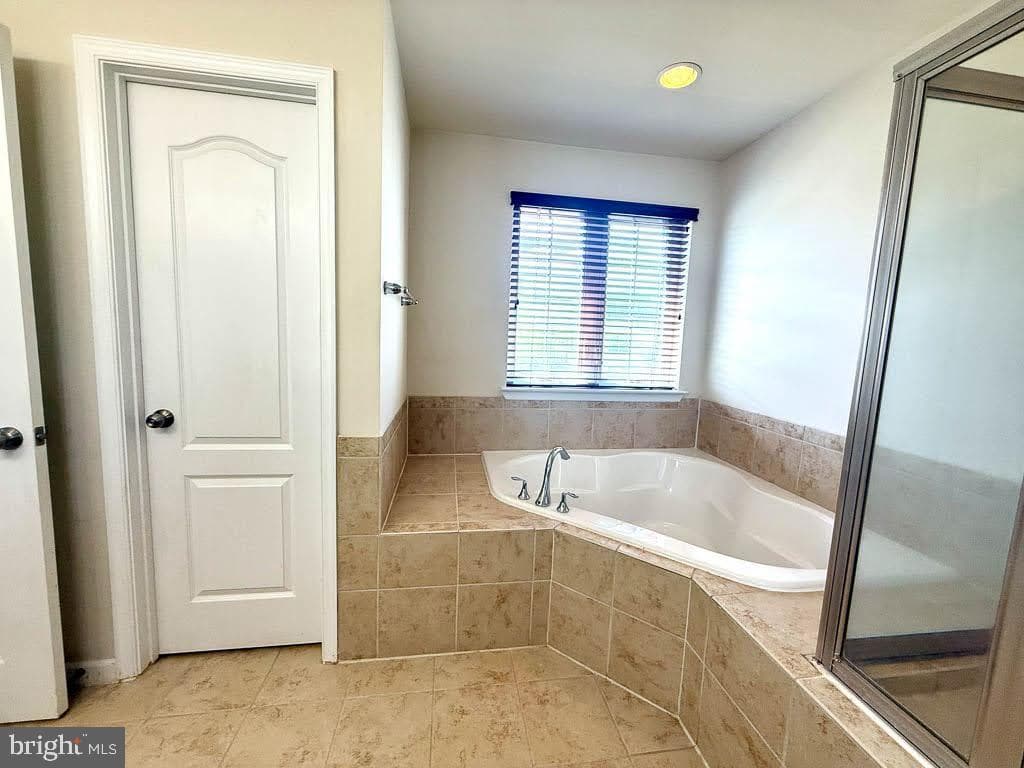 5096 Atlantis Lane photo 19