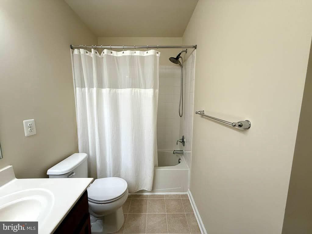 5096 Atlantis Lane photo 27
