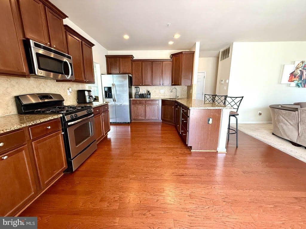 5096 Atlantis Lane photo 3