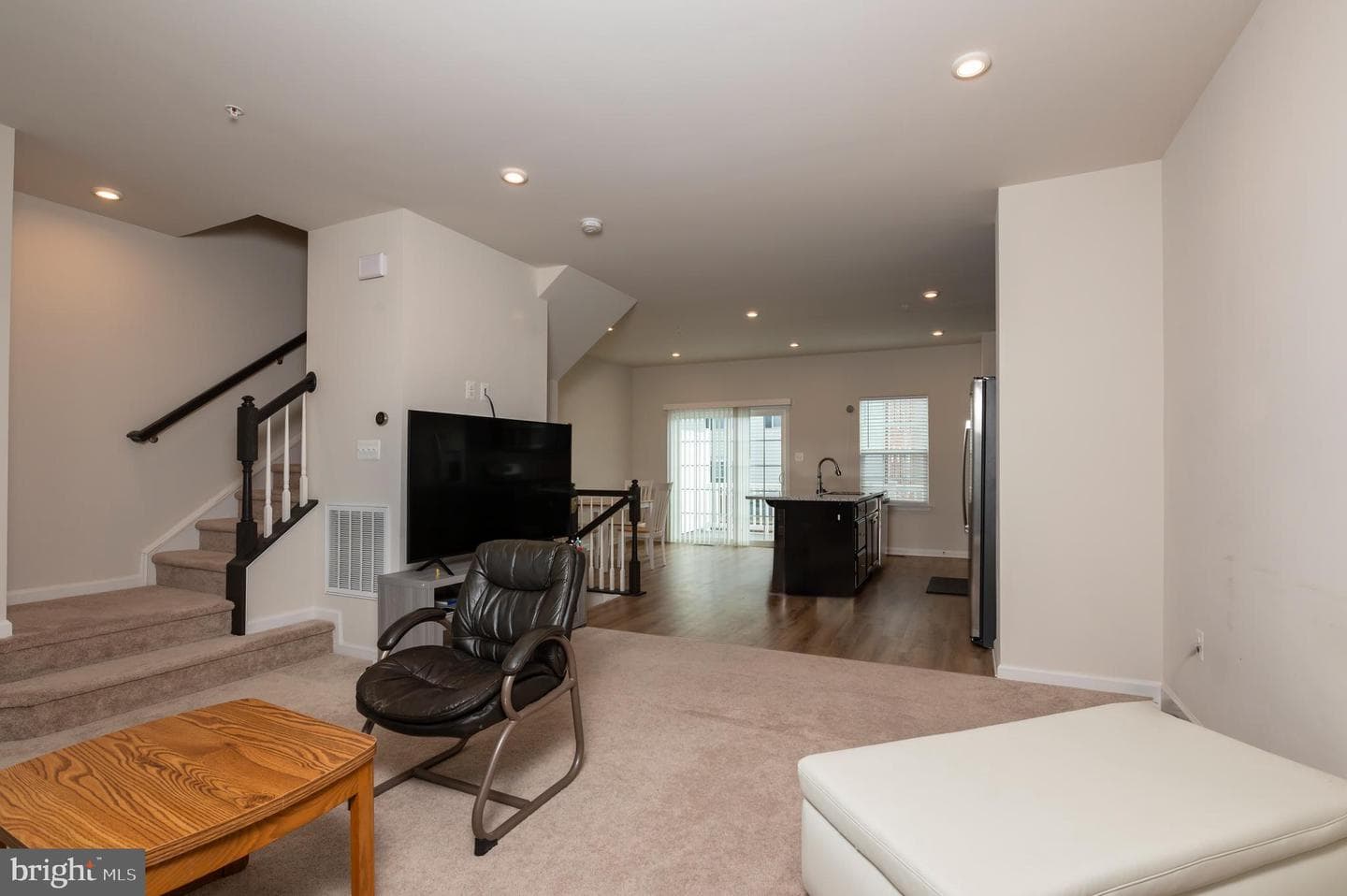 112 Seldovia Drive photo 9