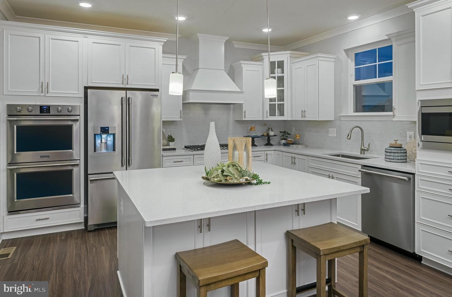 5843 Calypso Court photo 2