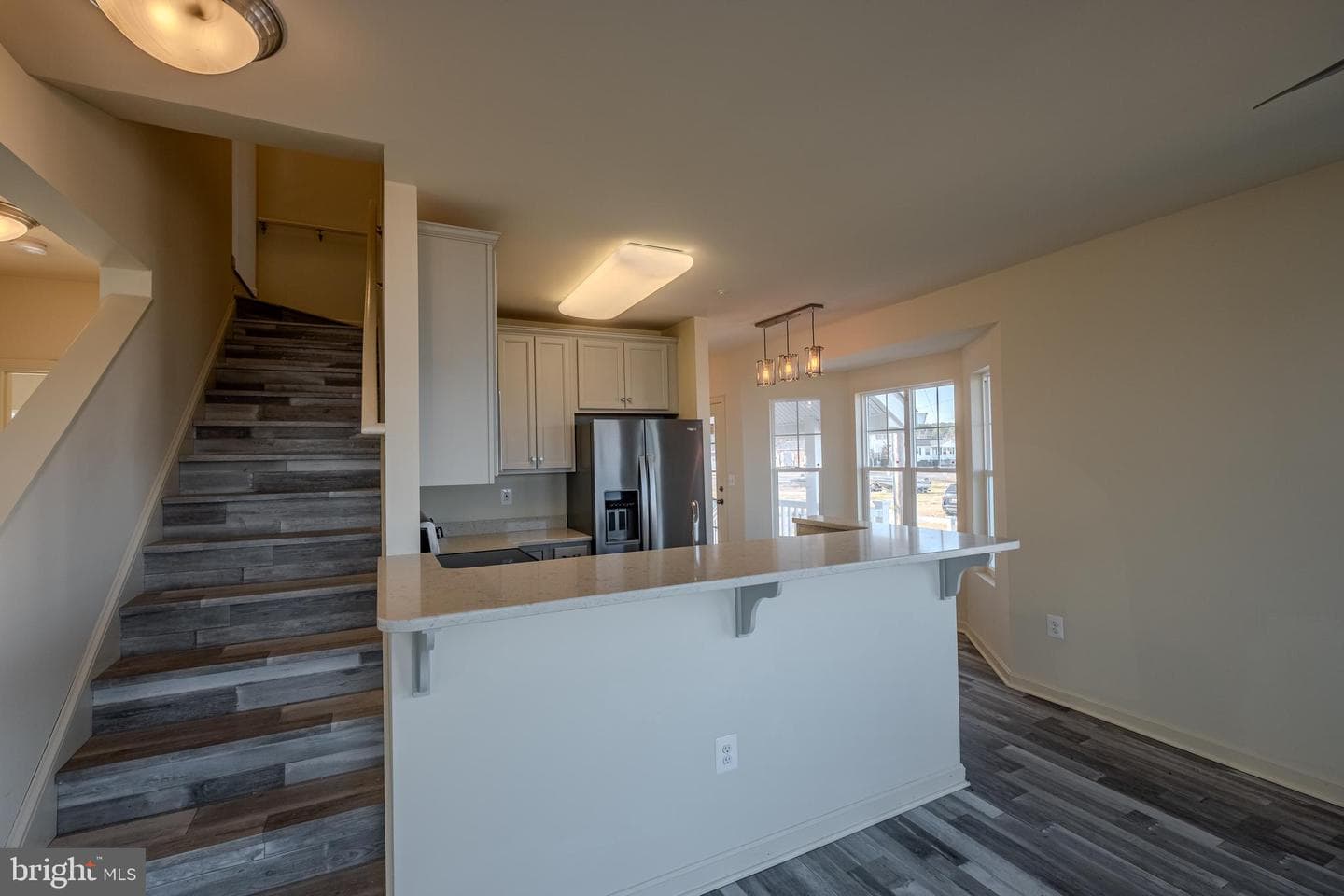 7391 Benedict Avenue photo 13