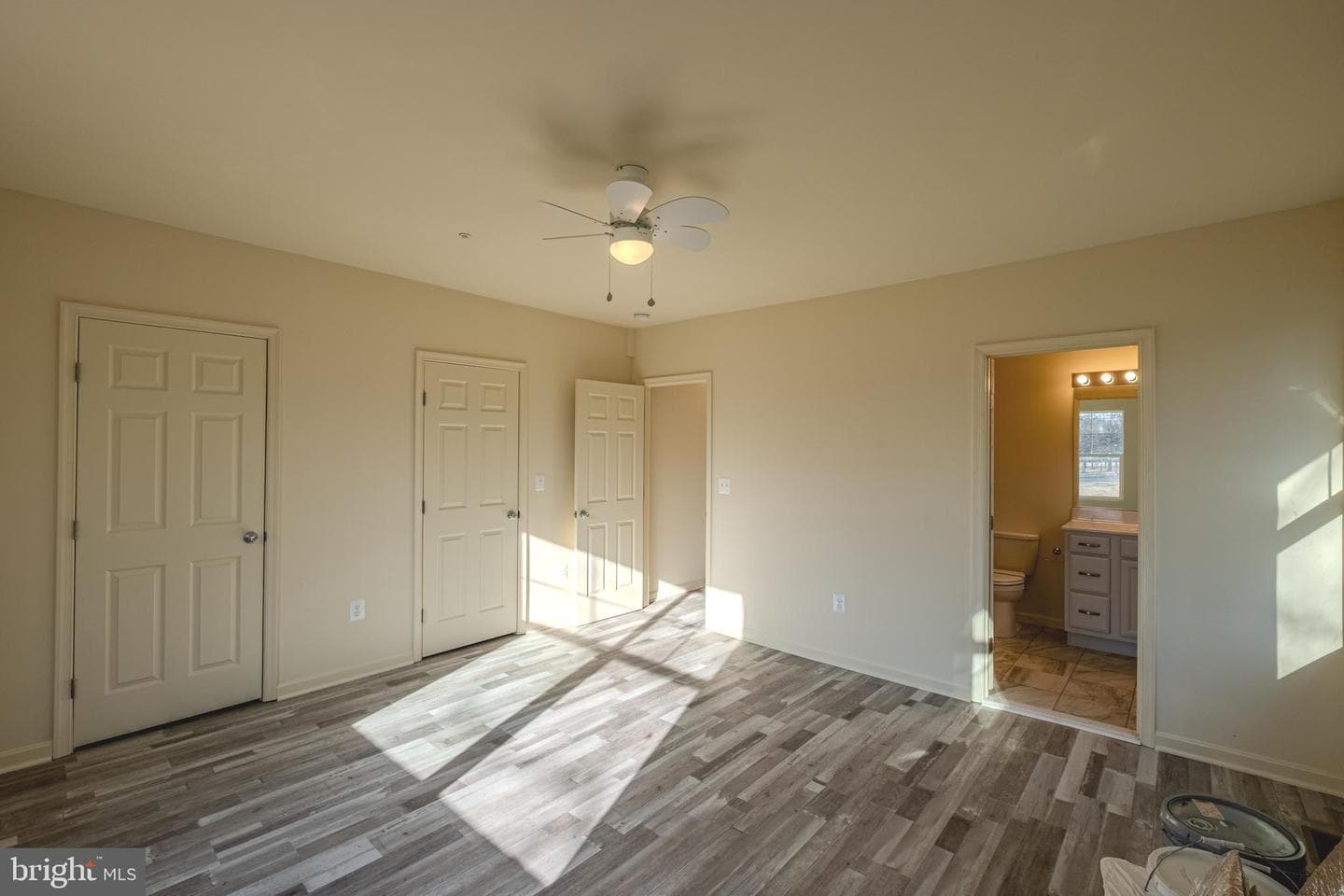 7391 Benedict Avenue photo 19