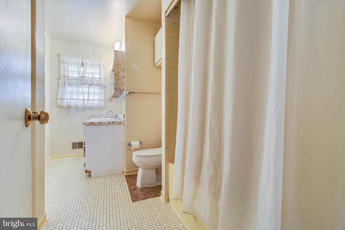 4634 Harwich Drive photo 11