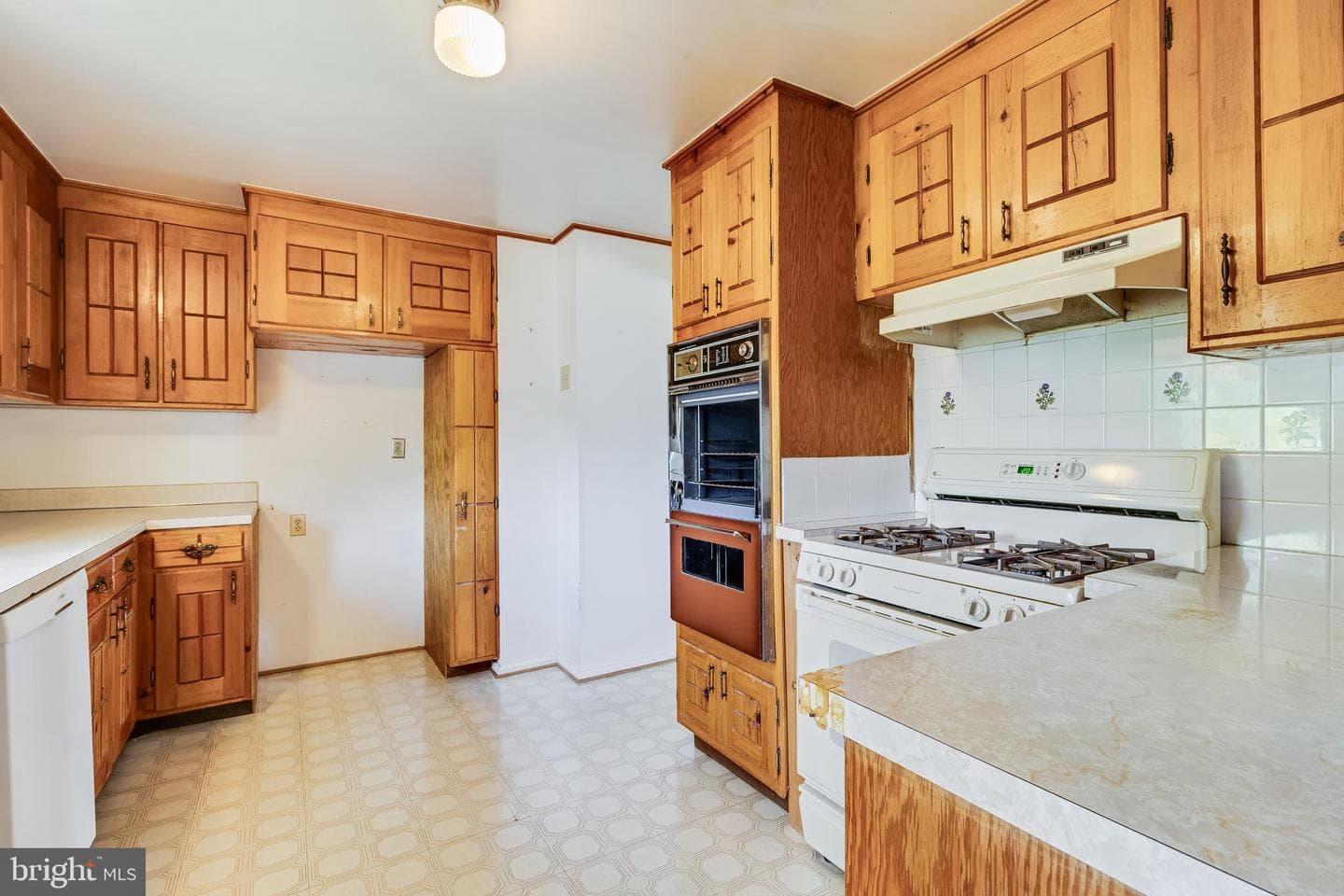 4634 Harwich Drive photo 16