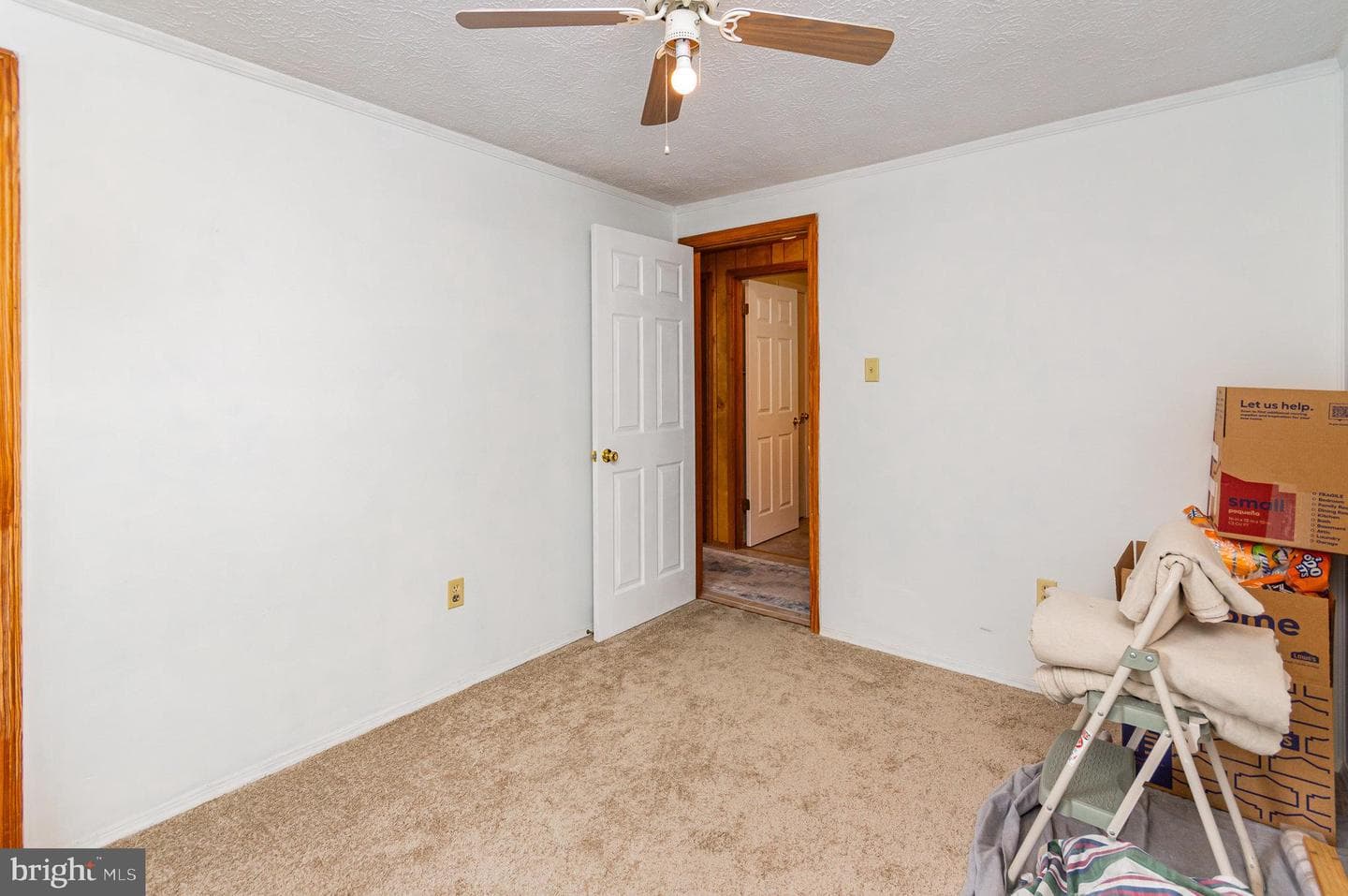 2407 Oakwood Court photo 16