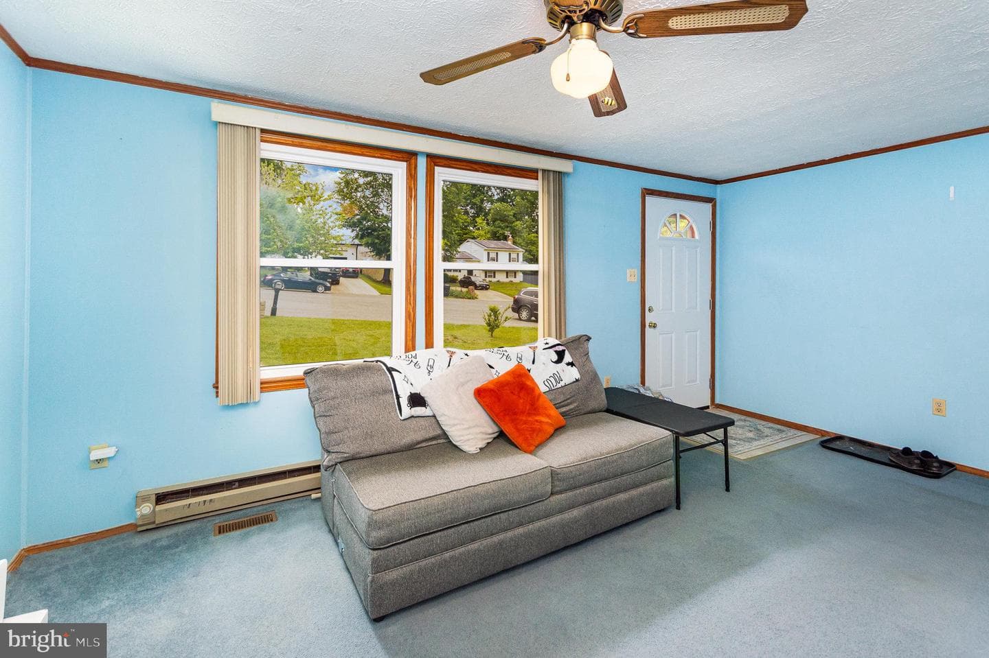 2407 Oakwood Court photo 5