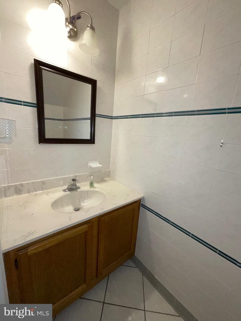 235 Heather Court photo 10