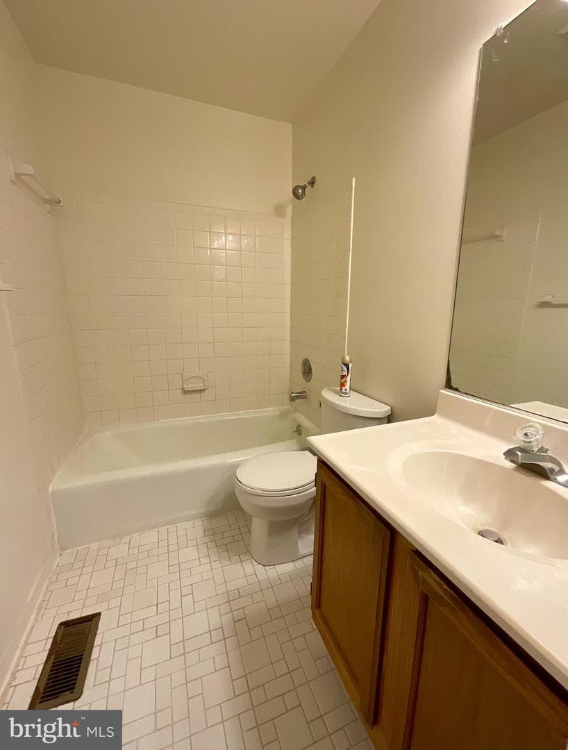 235 Heather Court photo 14