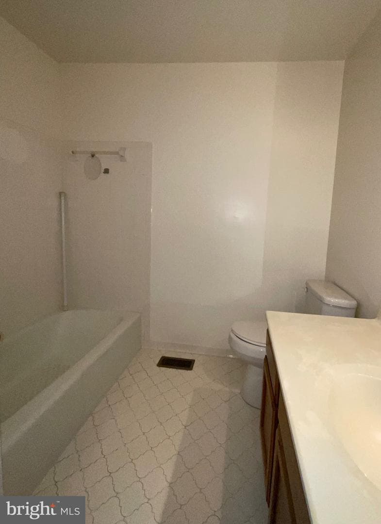 235 Heather Court photo 19
