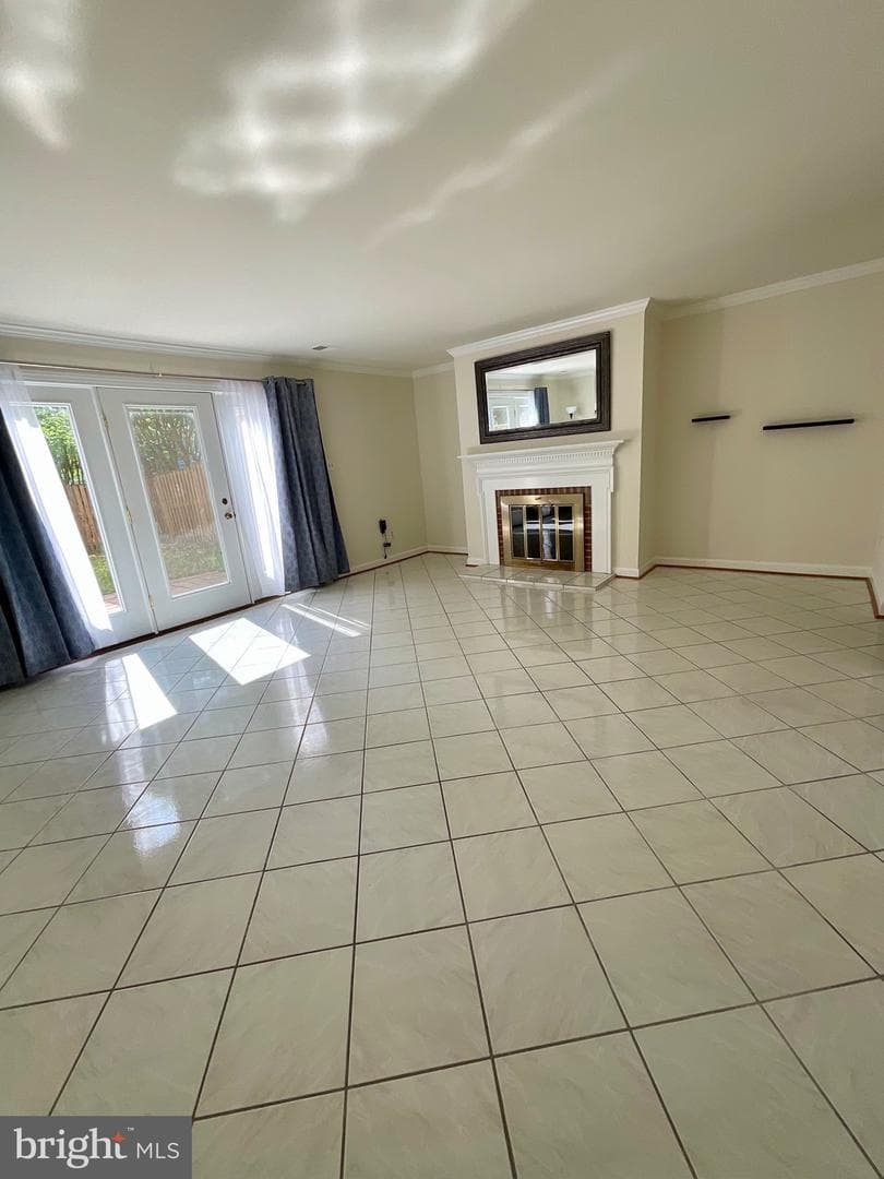 235 Heather Court photo 7