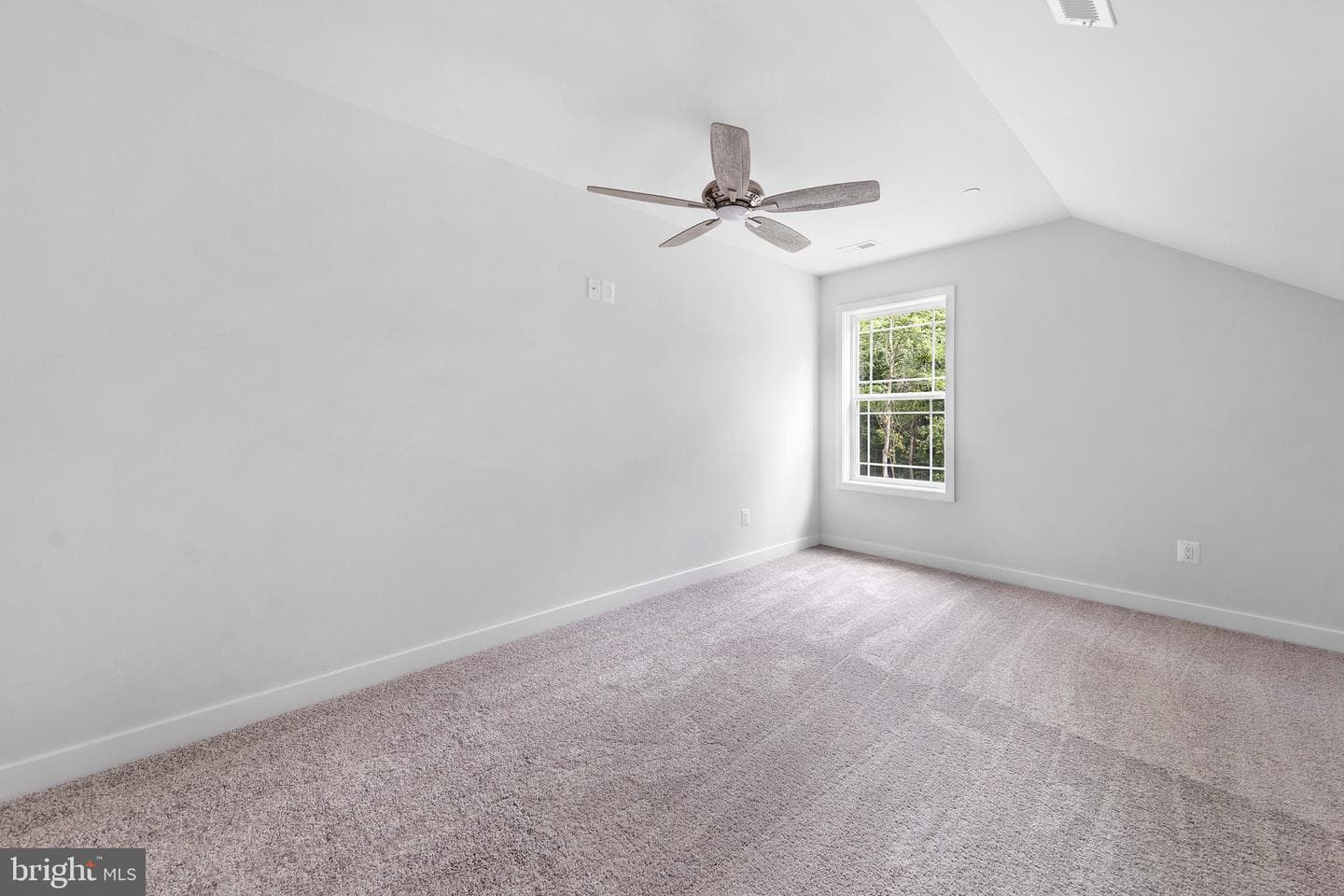 14875 Buckingham Court photo 36