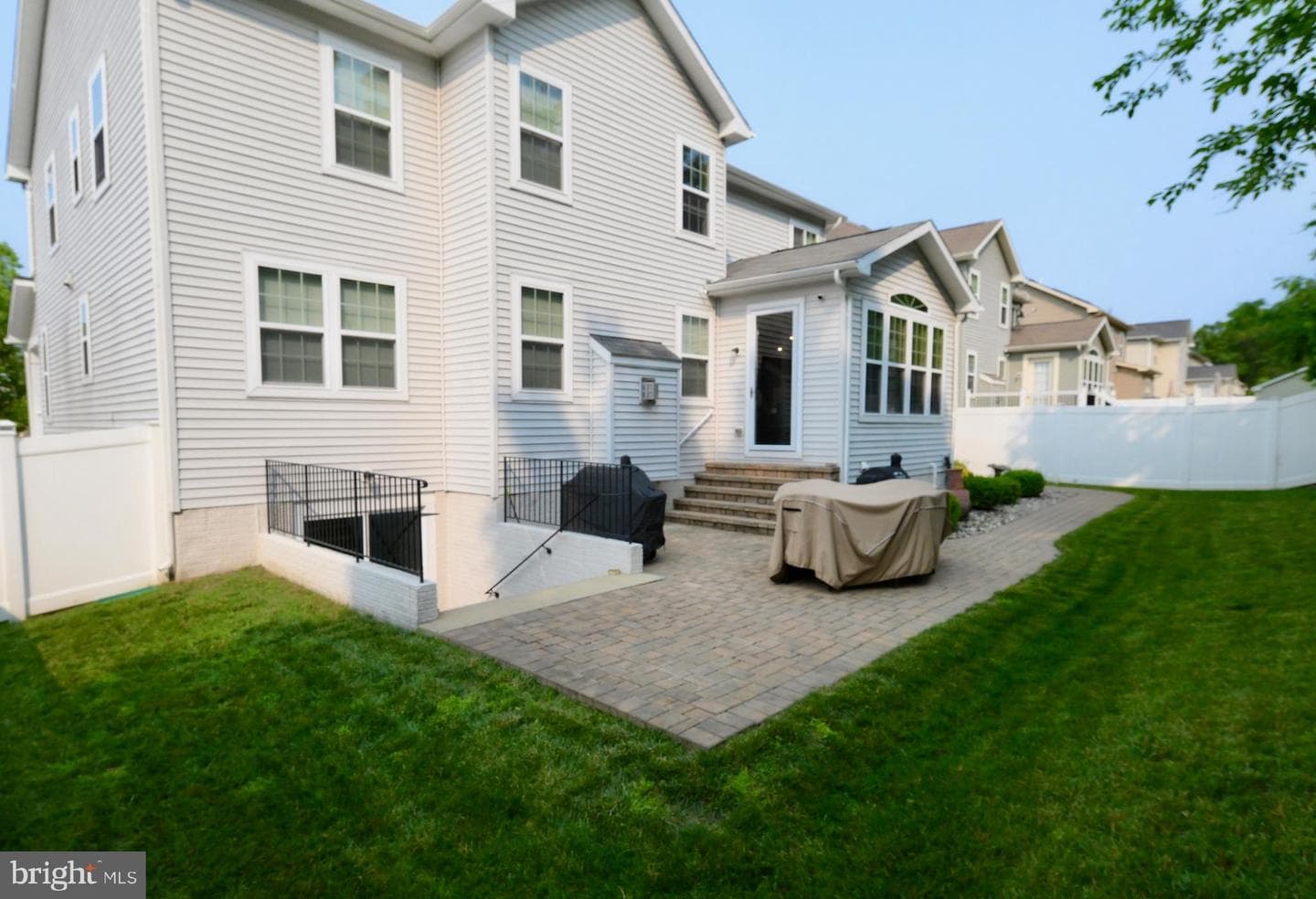 9796 Leighland Court photo 4