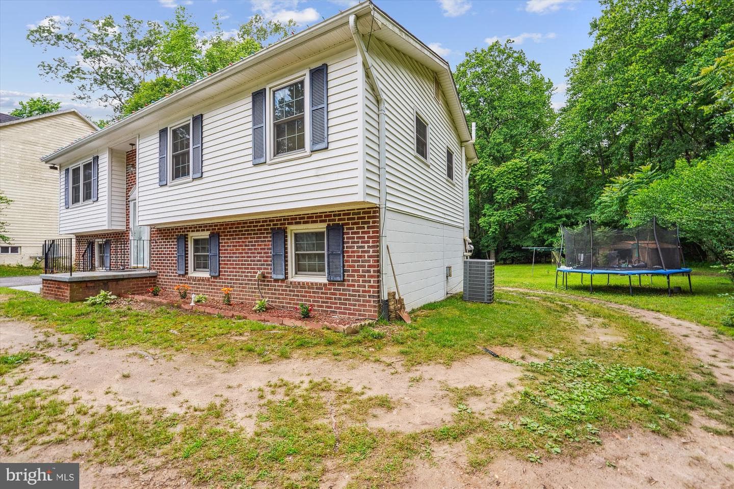 9850 Sylvan Turn photo 2