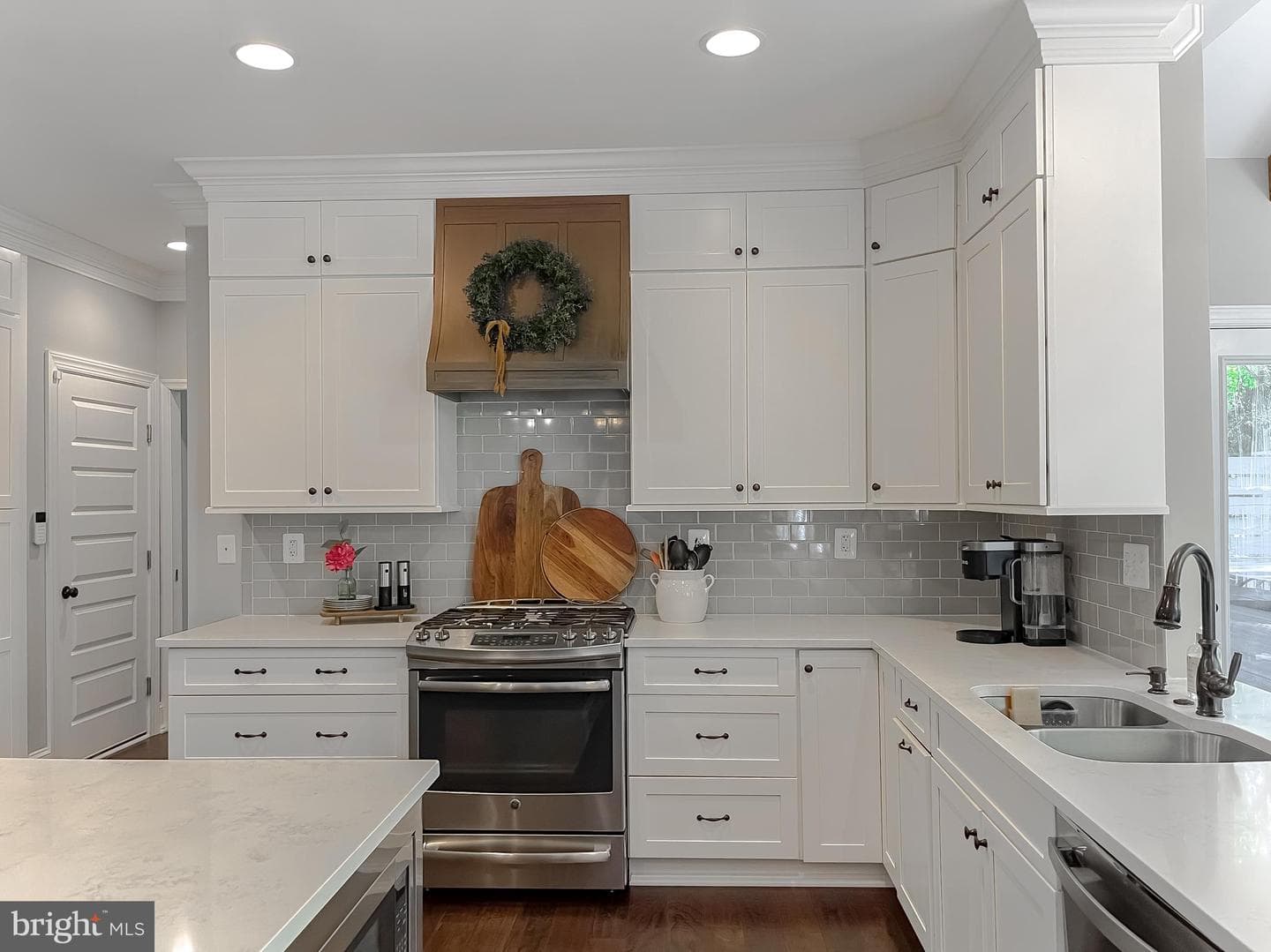 11372 Wollaston photo 23
