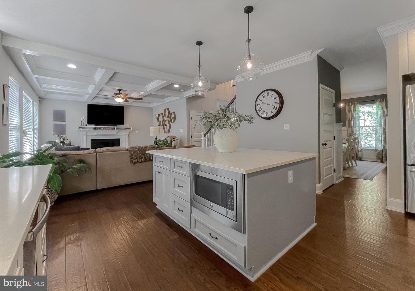 11372 Wollaston photo 25
