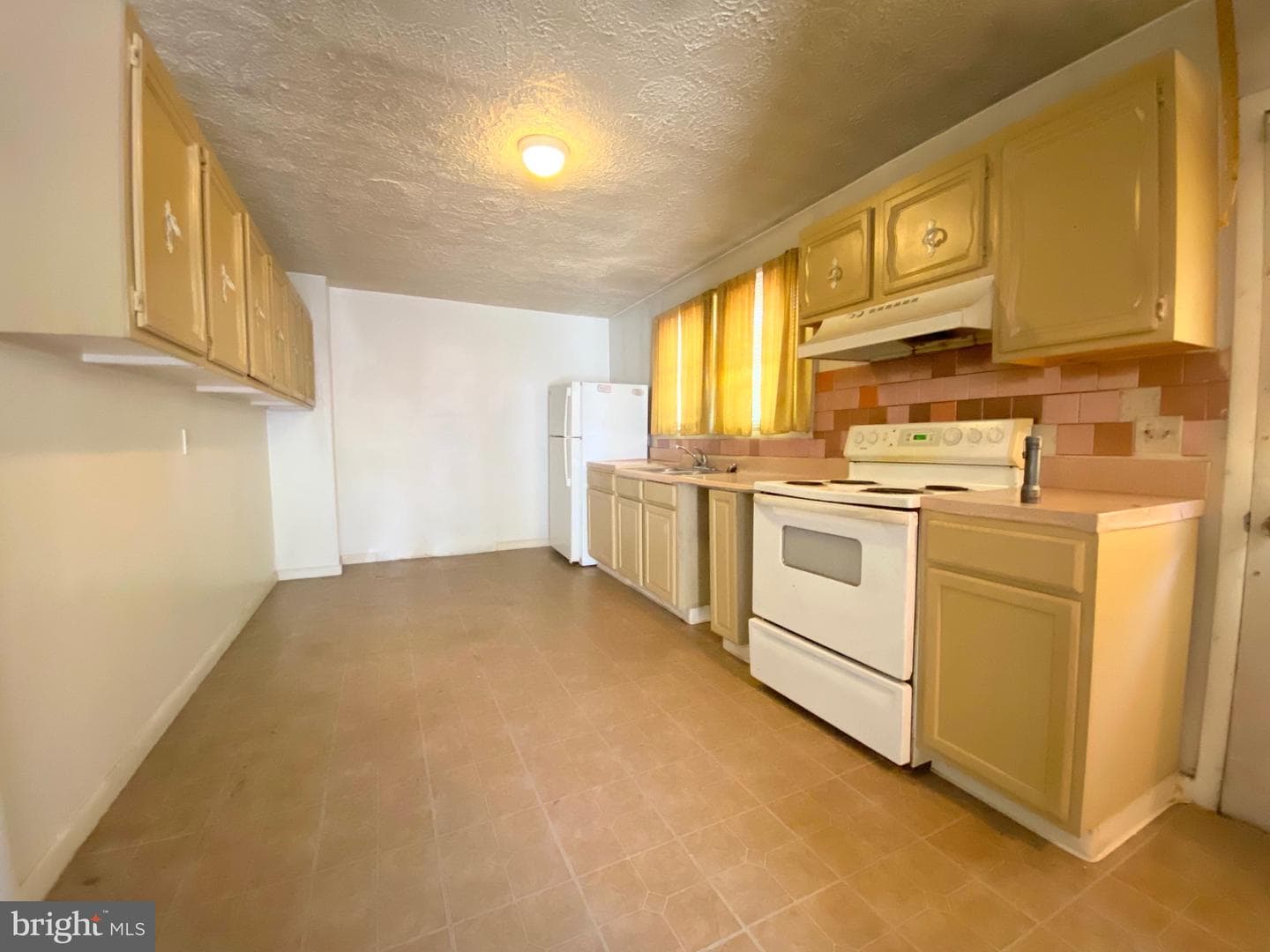 8690 Fairground Road photo 3