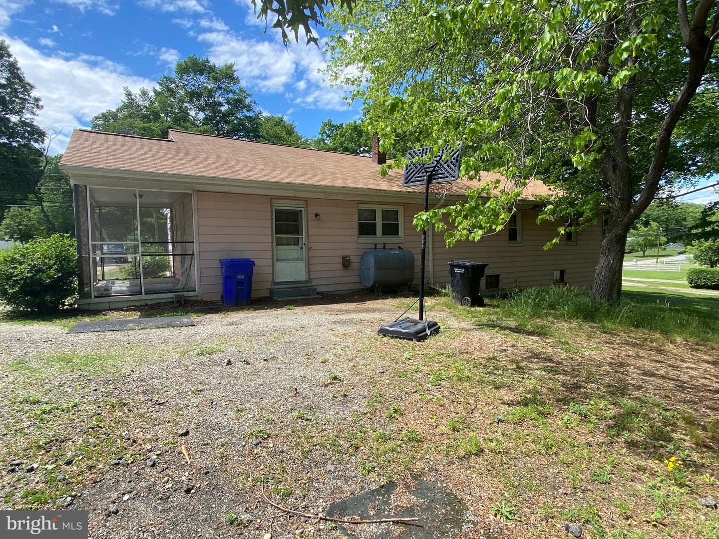 8690 Fairground Road photo 33