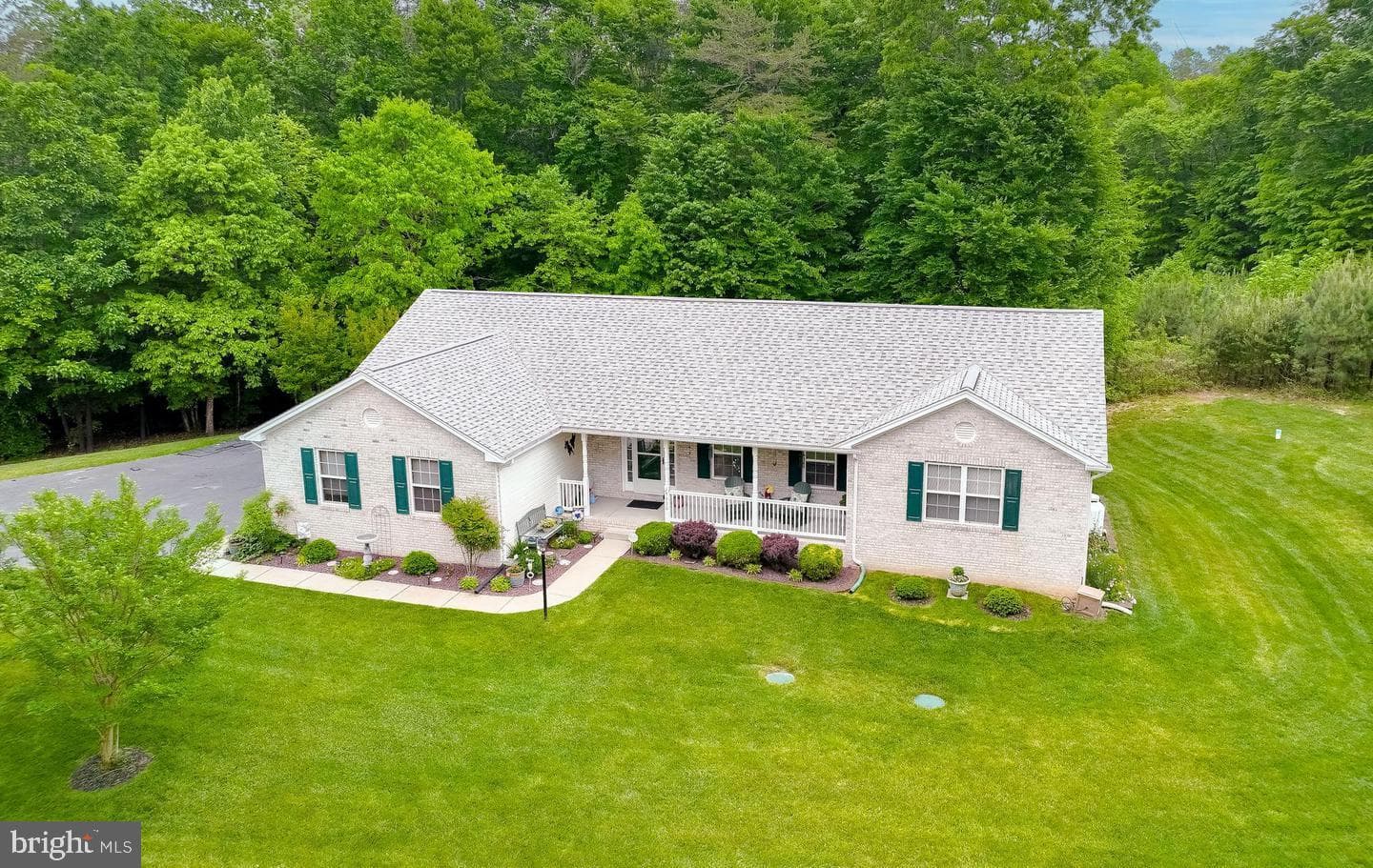 15930 Pointe Meadow Court photo 1