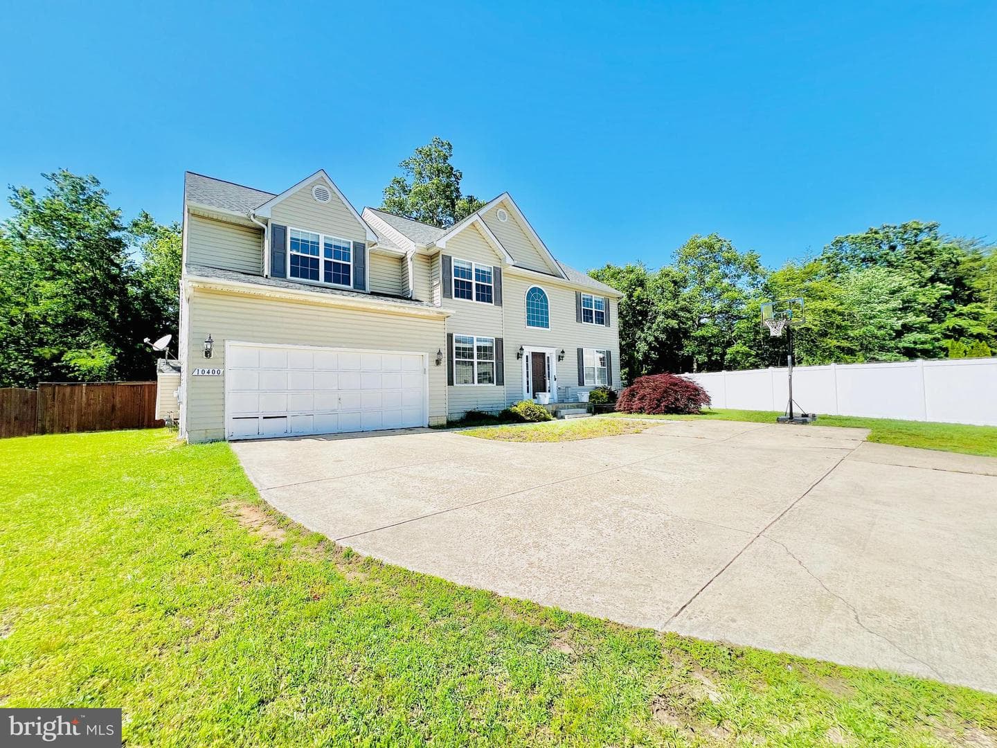 10400 Markby Court photo 2