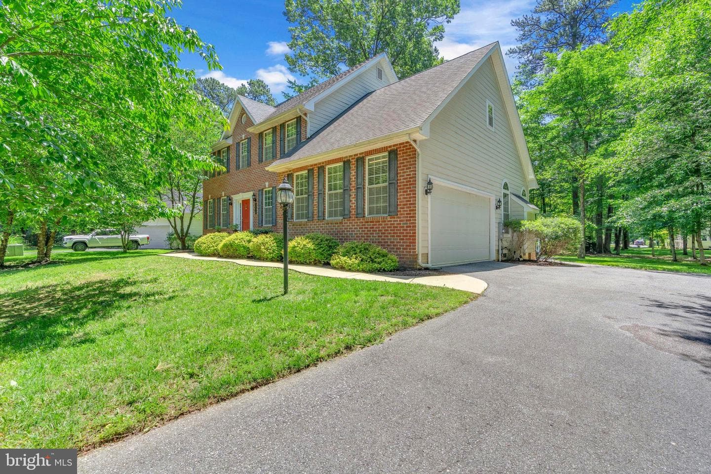 14745 Jennifer Court photo 2