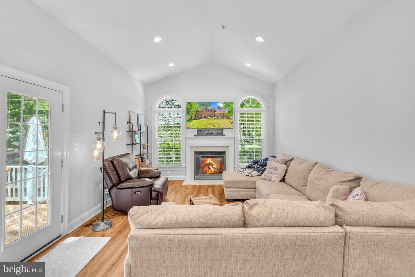 14745 Jennifer Court photo 27