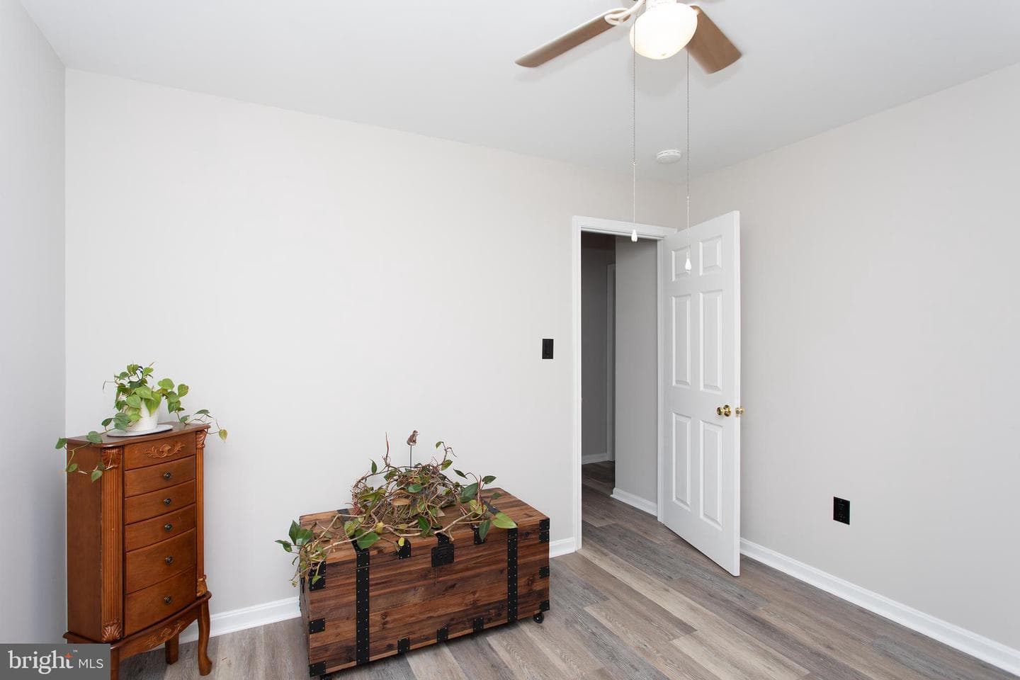 10075 Hungry Spring Place photo 34
