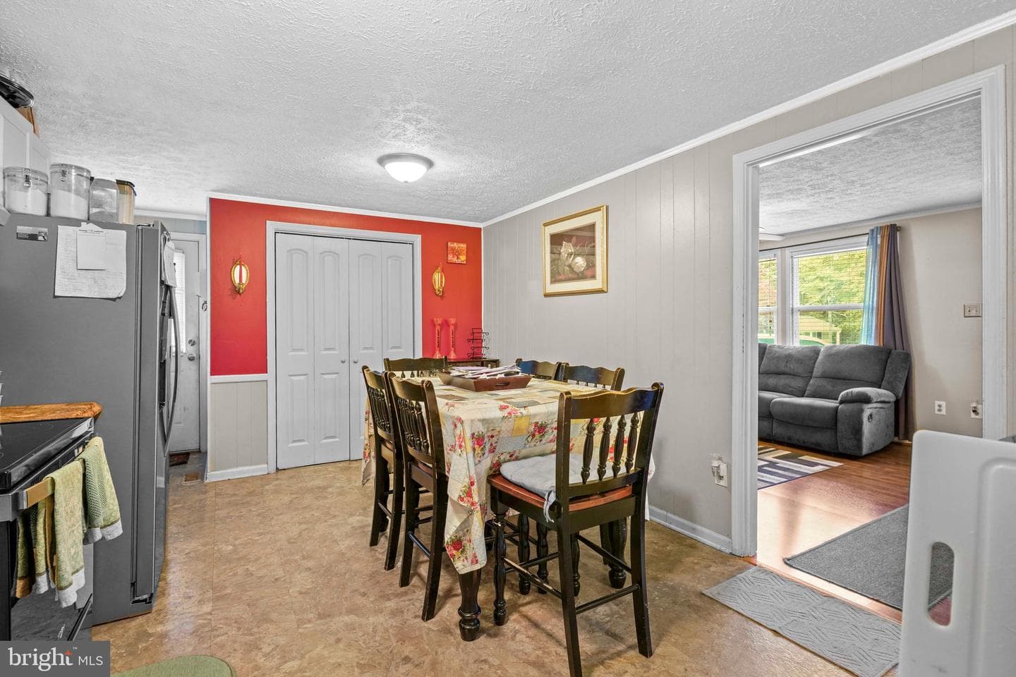 9505 Oakridge Court photo 11