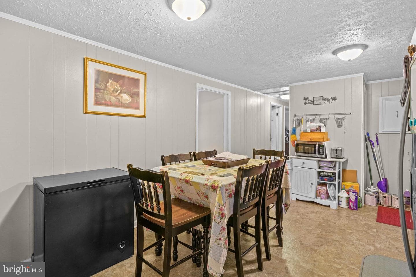 9505 Oakridge Court photo 4
